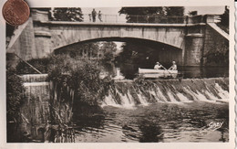 50- Carte Postale Semi Moderne Dentelée De  SAINT HILAIRE DU HARCOUET     Pont De Bretagne - Saint Hilaire Du Harcouet