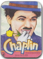 Charlie Chaplin Magnet, With Yellow Rose 4,5 X 6,5 Cm, Thickness 3mm - Other & Unclassified