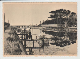 MAUGUIO - HERAULT - CARNON PLAGE - LE QUAI ROYAL ET LE CANAL A L'ARRIVEE - Mauguio