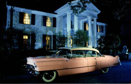 USA GRACELAND MENPHIS TENNESSEE / ELVIS ' FAMOUS 1955 PINK CADILLAC FLEETWOOD SEDAM PICTURES HERE IN FRONT OF GRACELAND - Memphis