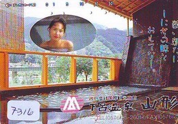 Télécarte Japon * FEMME EROTIQUE (7316) BATH * PHONECARD JAPAN * TELEFONKARTE *  BATHCLOTHES LINGERIE - Mode