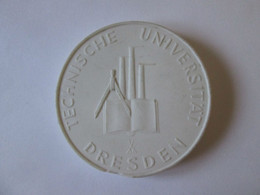 GDR/DDR Porcelain Communist Medal Technical University Dresden Around 70s,diameter=54 Mm - RDT