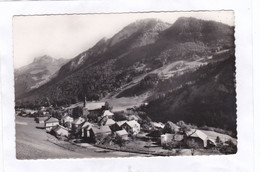 CPSM :  14 X 9  -  BELLEVAUX  -  Le  Chef-Lieu  Et  Le  Mont  Billiat - Bellevaux