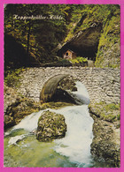 281205 / Austria Oberösterreich - Obertraun , Koppenbrüller Höhle , Salzkammergut Bridge River PC Österreich Autriche - Traun