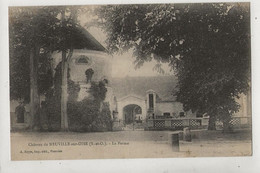 Neuville-sur-Oise (95) : La Ferme Du Château En 1910 PF - Neuville-sur-Oise