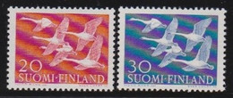 Finland   .   Y&T  .   445/446       .     *   .     Mint-hinged    .   /   .  Ungebraucht Mit Gummi - Nuovi