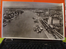 CARTE FORMAT 45CM X 27.4CM SERVICE AERIEN LAPIE NOIR ET BLANC HUNINGUE VUE AERIENNE SUR LA VILLE ET LE PORT - Huningue