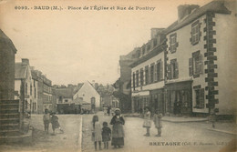 MORBIHAN  BAUD   Place De L'église Et Rue De Pontivy - Baud