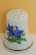 Dé à Coudre De Collection En Porcelaine - FLEURS BLEUES - Thimbles