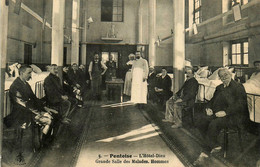 Pontoise * L'hôtel Dieu * La Grande Salle Des Malades * Les Hommes * établissement Médical - Pontoise