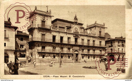 LEON. PLAZA MAYOR. EL CONSISTORIO - León