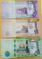 Saudi Arabia 5,10,50,100,500 Riyals 2017 UNC Set Of 5 Notes P-38,39,40,41,42 - Saudi Arabia