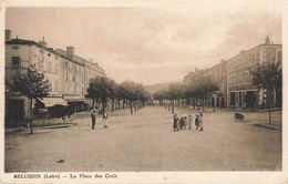 PELUSSIN : LA PLACE DES CROIX - Pelussin