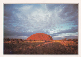 A20120 - ULURU NORTHEN TERRITORY THE MONOLITH OF AYERS ROCK LE MONOLITHE AUSTRALIA FERRERO EXPLORER IMPRIME EN CEE - Uluru & The Olgas