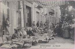 C. P. A. : 13 : EYGUIERES : Le Marché, Animé, En 1914 - Eyguieres