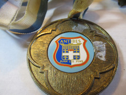 Médaille De Concours De Pêche / 1er à La Palangrotte/A.P.P.A./ANTIBES /1990          CHASS21 - Fishing