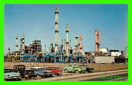 SARNIA, ONTARIO - PETROILEUM CRACKING PLANT AT AN OIL REFINERY - VINTAGE CARS - PUB. BY SIGAL BROTHERS LTD - - Sarnia