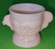 RARE Ancien COQUETIER - Publicité Fromage ROUY D'OR - Plastique Rose - Poule - En Très Bon état , Aucun Manque-Vers 1960 - Egg Cups