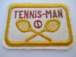 Sport / Ecusson Ancien  /TENNIS-MAN / Avec 2 Raquettes Croisées/ Vers 1960 -1970       ET352 - Patches