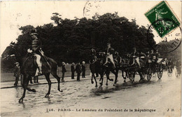 CPA PARIS Le Landau Du Président De La République (305571) - Recepciones