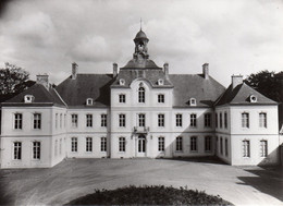 Château De Warfusée à St Georges S/Meuse - Façade Du Corps De Logis Vu De La Cour D'honneur - Bâtiment Daté De 1755 - Saint-Georges-sur-Meuse