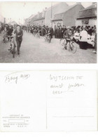 Wijtschate Heuvelland FOTOKAART Stoet 13 Augustus 1939, Stoet Aanstelling Nieuwe Pastoor Desmedt   VELOS  CYCLISTES - Heuvelland