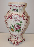 *JOLI VASE CERAMIQUE LUNEVILLE XXe RICHE DECOR FLEURS & VOLUTES Décor Main  E - Lunéville (FRA)