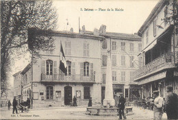 Istres * La Place De La Mairie * Café Du XXème Siècle - Istres