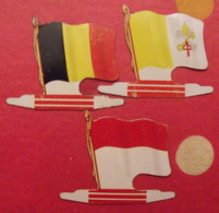 3 Plaquettes Drapeaux L'Alsacienne Drapeaurama Belgique Vatican  Monaco ... Drapeau. Lot 14 - Tin Signs (after1960)