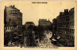 CPA LYON Croix Rousse-Vue D'ensemble Sur La Place De La Croix Rousse (442662) - Lyon 4