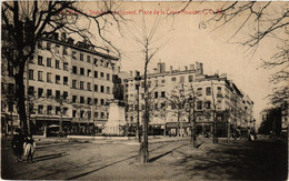 CPA LYON Statue St-Jacquard. Place De La Croix Rousse (442669) - Lyon 4