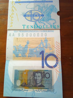 AUSTRALIA  10 TEN DOLLARS DE LUX  FOLDER 1995 LOW NUMBERED UNCIRCOLATED $ NOTE AA PREFIX - 1992-2001 (polymer Notes)