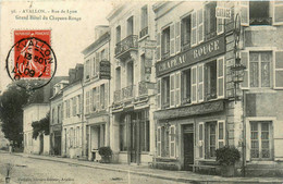 Avallon * Rue De Lyon * Grand Hôtel Du Chapeau Rouge - Avallon