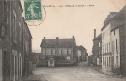 79 - CERISAY - La Mairie Et La Place - Cerizay