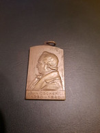 Une Médaille Du Fondateur De La Métallurgie Liégeoise John Cockerill - Unternehmen