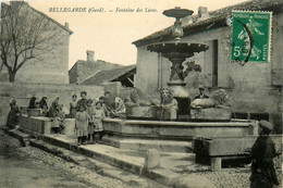 Bellegarde * Place Et La Fontaine Des Lions * Villageois Lavoir - Bellegarde