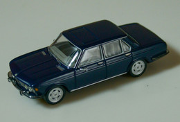 BMW 2500 - SCHUCCO 1:43 - Schuco