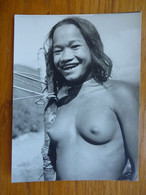 CPA PHOTO Originale Années 50 Non écrite - Jeune Fille Femme Moi Paysanne Seins Nus VIETNAM - Sin Clasificación