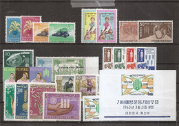 Contre La Faim ( Lot De Timbres Divers Différents D'Asie XXX -MNH ) - Tegen De Honger