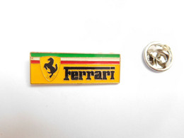 Beau Pin's , Logo Auto Ferrari , Dimensions : 11x30 Mm , Verso Lisse - Ferrari