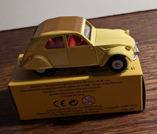 2 Cv Citroën Modèle 61 - Réédition Dinky Toys - Editions Atlas - Autres & Non Classés