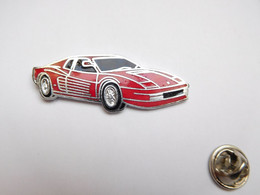 Superbe Pin's En EGF , Auto Ferrari , Non Signé , 44 Mm De Long - Ferrari