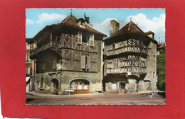 63-----CHATELDON---Vieilles Maisons Du XIè Siècle --voir 2 Scans - Chateldon