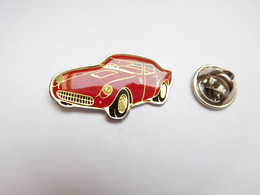 Beau Pin's , Auto Ferrari , Dimensions 16x30 Mm , Signé CEC/ID En Petites Lettres - Ferrari