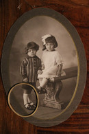 Photo 1890's Enfants Tirage Sur PAPIER Support CARTON Ovale Photographie ALBERT Format Cabinet CDC - Ancianas (antes De 1900)