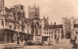 Wells  -  The Market Square -  Old Postcard - CPA - Wells