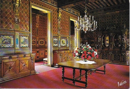 Chateau De Cheverny -  La Salle à Manger Et Son Superbe Dressoir , Tentures En Cuir De Cordoue, Lustre Hollandais - Cheverny