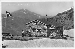 Cabane De Tracuit Et Pointe De Sasseneire Zina Ayer - Ayer