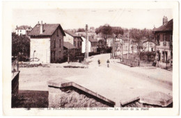 LE PALAIS-SUR-VIENNE (87) CPA - La Place De La Poste - Pierre Buffiere