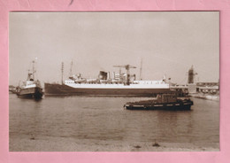 PHOTOGRAPHIE - PORT DE DUNKERQUE - FERRY BOAT " TWICKENHAM FERRY " EN GARE MARITIME - - Boats